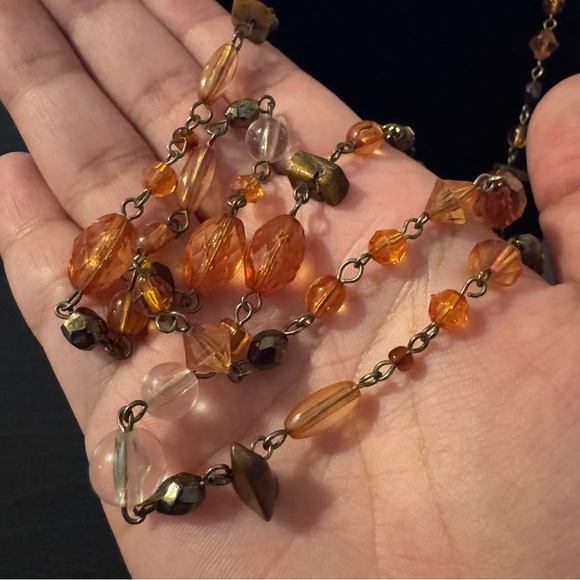 ⚜️3 for $30⚜️ Vintage Amber Coloured Station Necklace (Tiger Eye Glass Acrylic) - Picture 8 of 13